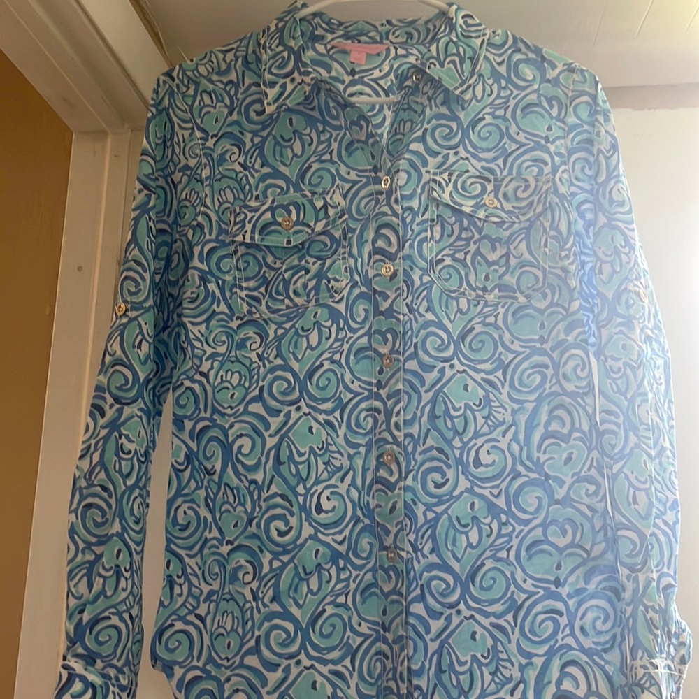 Lilly Pulitzer chasing tail cruiser button down shirt